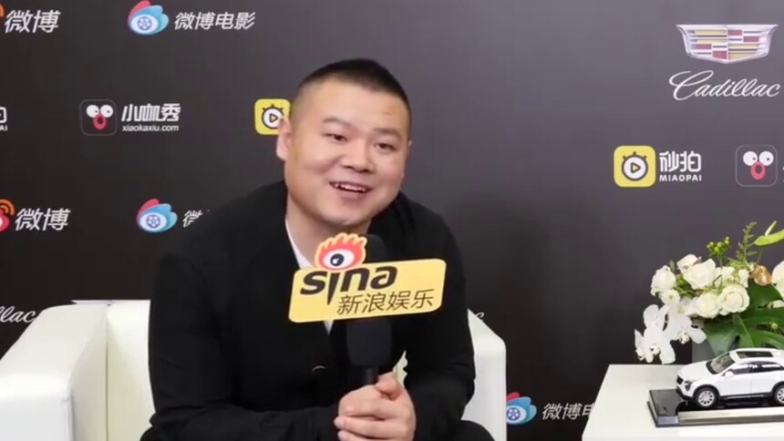 岳云鹏在线“碰瓷”吴彦祖，坦言虽然怕接律师函，但他就是吴彦祖