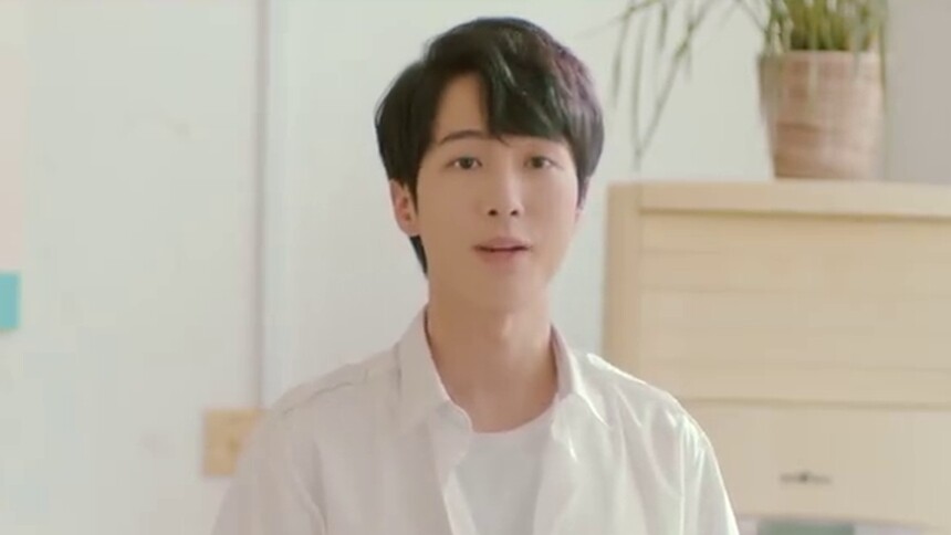 周小雨为文艺展演吵架 杨天然报名解围