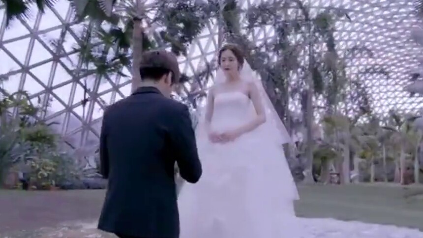 娜扎婚纱造型仙气撩人，穿婚纱的娜扎好美