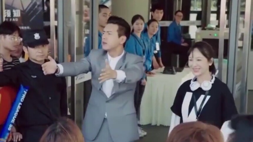 亲爱的热爱的：佟年孕检真怀孕，韩商言一把抱起：老婆真棒！