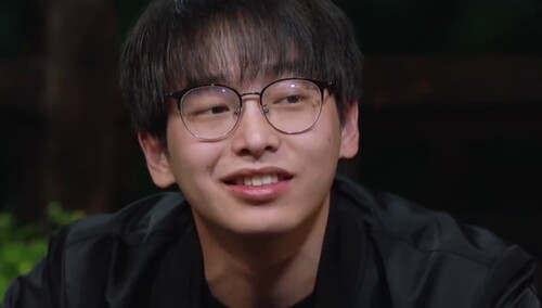 彭昱畅与刘昊然比帅？张子枫夸彭昱畅帅“戏”又好！