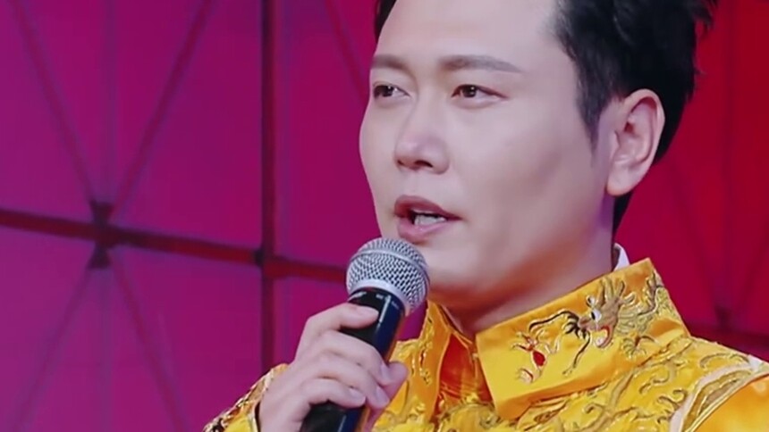 历史人物辩白小剧场 孟鹤堂爆笑饰演“乾隆皇帝”