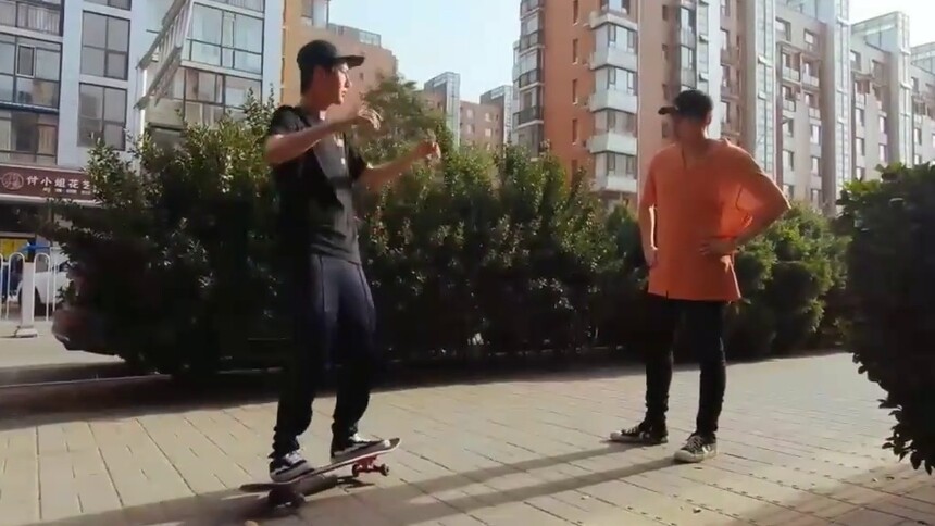【UNIQ】王一博&金圣柱 一博的滑板小课堂