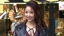 林心如夫妇与齐秦聚餐，霍建华与路人合影也要抱着老婆大写的甜蜜