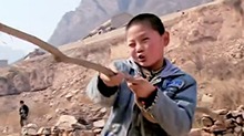 留守+单亲！孩子王石天岗早当家