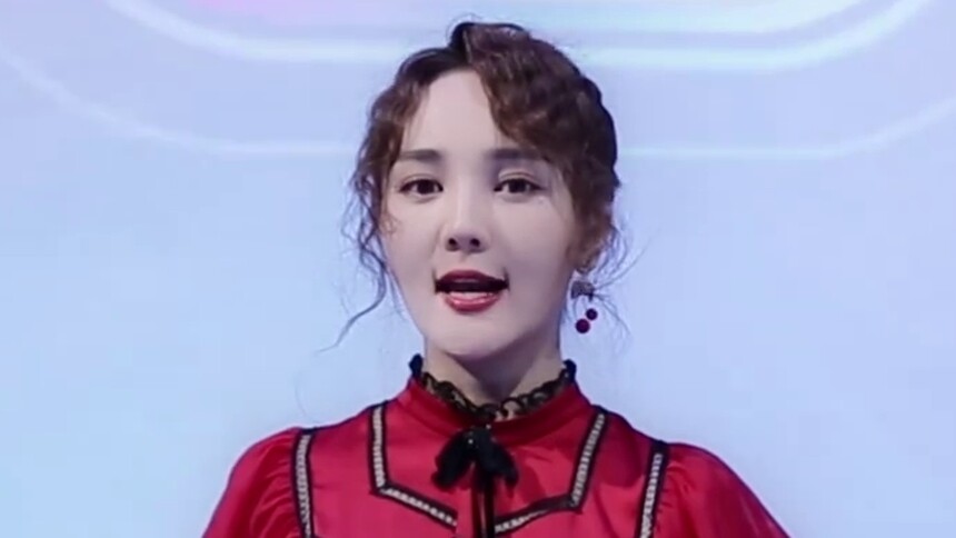 靳梦佳“被催婚”这么回答？真的没有谈朋友？