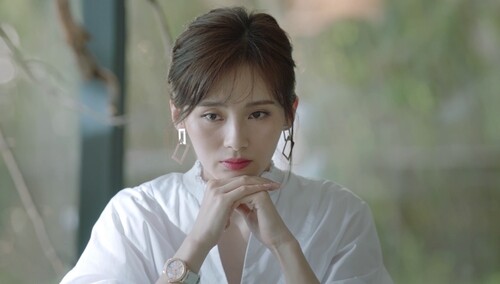 口红撞色好尴尬 高杨叶明朗都爱丹尼尔口红