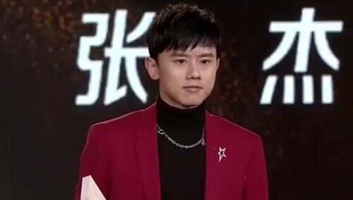 张杰年度男歌手热度第一  期待2020年张杰更精彩的表现