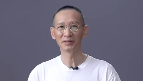 10月18日第13届金鹰节颁奖晚会，和王劲松一起见证荣耀加冕