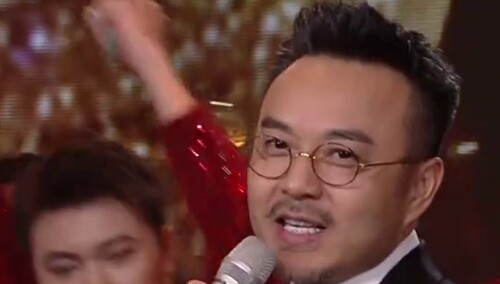 金鹰主持男团盛大亮相 汪涵张泽群罗晋《唱响金鹰》