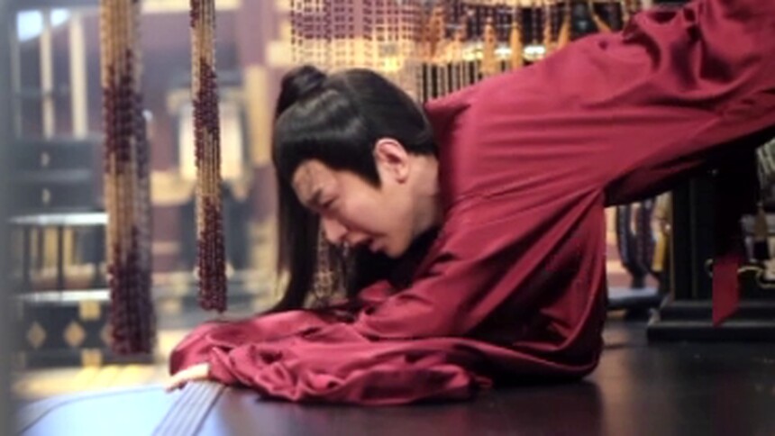 哭求义父无人理 齐焱太惨了