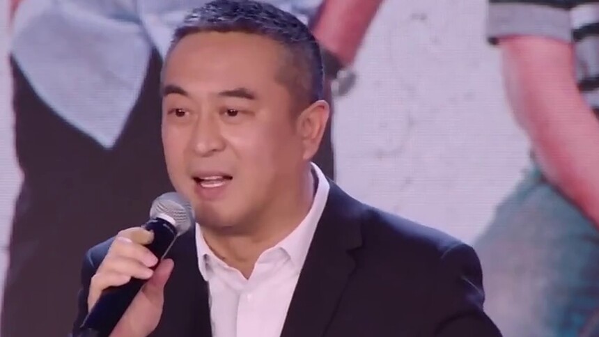 《装台》会员彩蛋01：中年男人养狗大赏，张嘉益采访大秀陕西话！