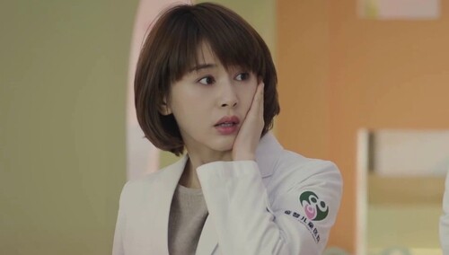 《了不起的儿科医生》第8集看点：邓子昂女友医院闹事 焦佳人替谷佳人挨打