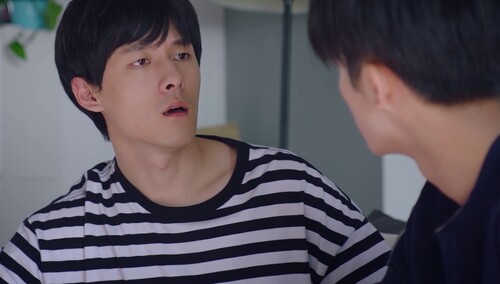 《下一站是幸福》抢先看：贺灿阳终于知道屋顶着火 准备揍元宋
