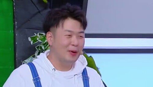 面对平均身高一米八的对手 杜海涛完美错过所有白锤