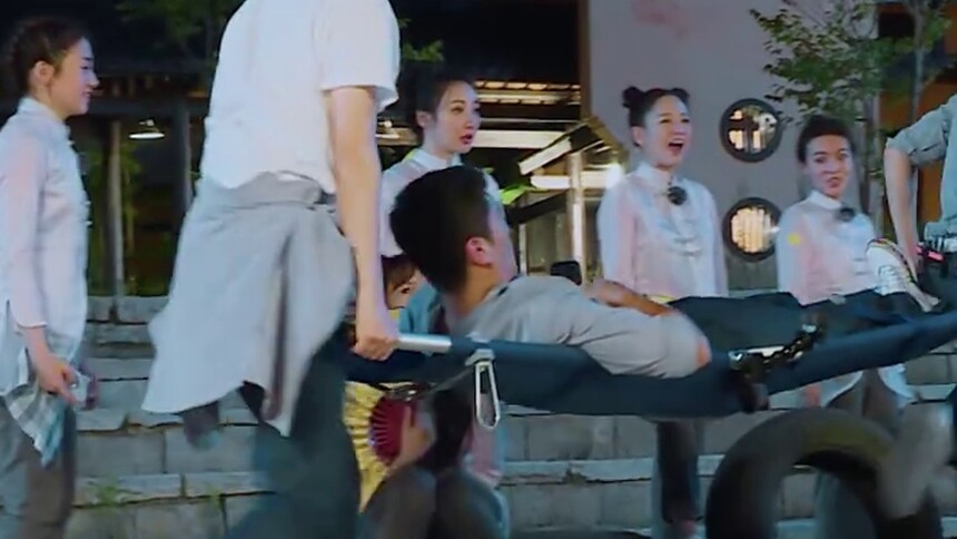 杜江cut：“大眼仔”杜江被调侃吃太多，上场你们就知道厉害了