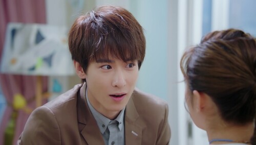 《楼下女友请签收》第11集看点：顾云洲隐藏身份接近汪嘉怡