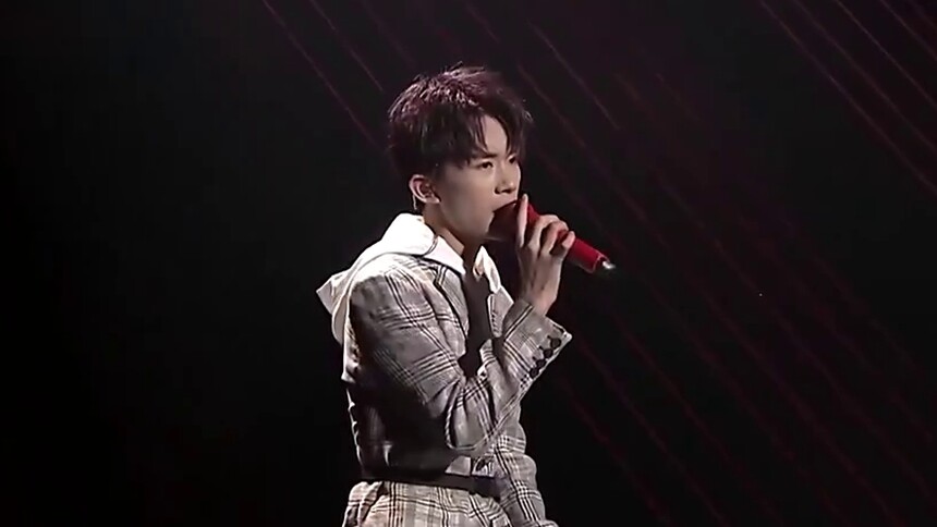 易烊千玺《Unpredictable》