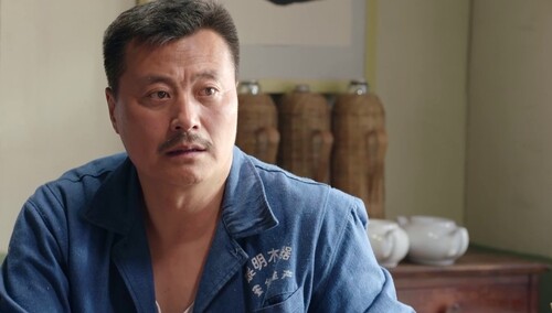 江万祥下馆子意外与小泥鳅相逢