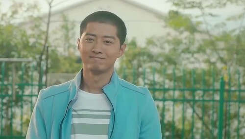 《我们的青春期》离别的车站MV 高台门八人组泪别车站