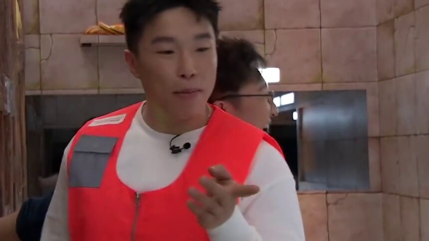 “没毛病”组合正式上线 “饼四”开启贫嘴模式