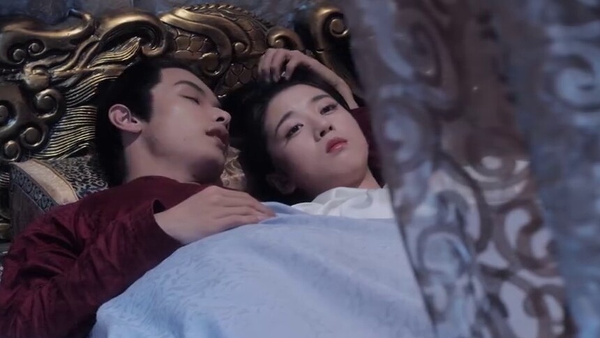 李彻抱着媳妇睡觉觉 常乐献吻简直甜憨了