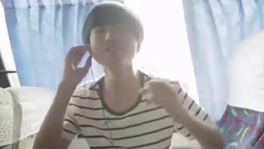 王俊凯激情演唱《小苹果》太魔性，已被火火火火洗脑！