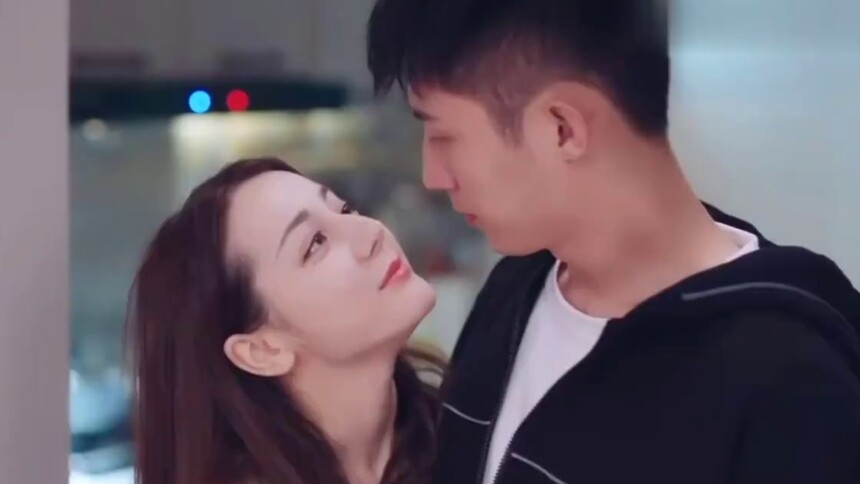 今日份奶凶的凛凛子和阔爱的放放子：边认错边撒娇钻进宋总怀抱的周放也太萌了