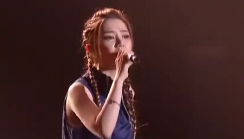 GEM邓紫棋演绎经典《句号》，铁肺甜心唱起情歌依旧充满力量！