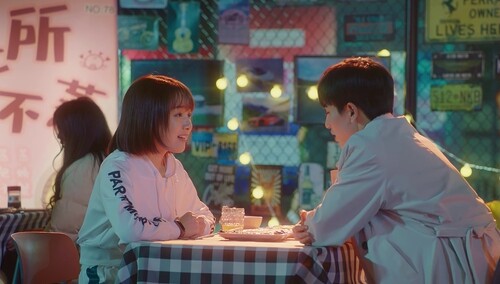 《心动的瞬间》第14集看点：危机感爆棚！麦司冲宣告主权真心告白？