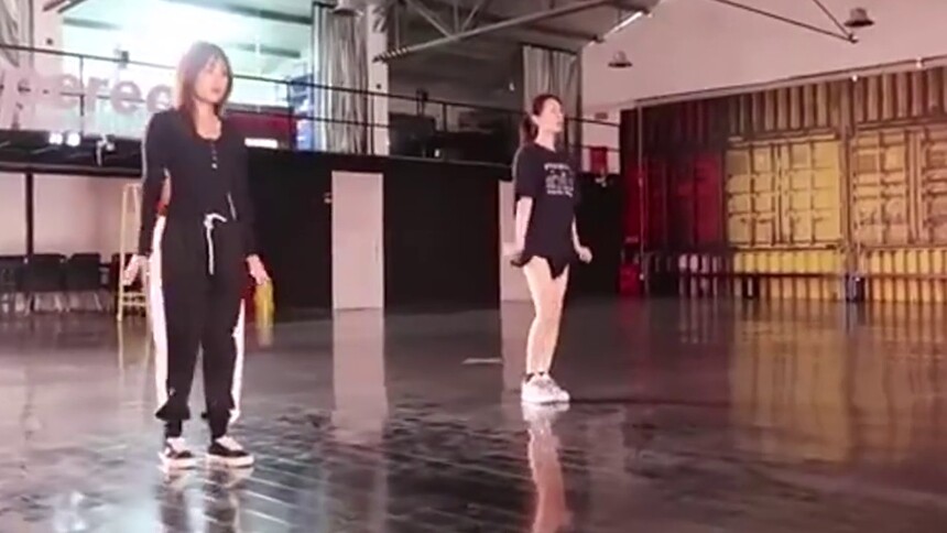 袁冰妍的舞蹈练习室