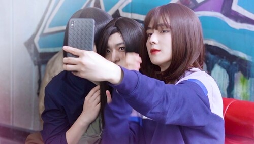 《你好，对方辩友2》彩蛋：东州财经男团女装秀