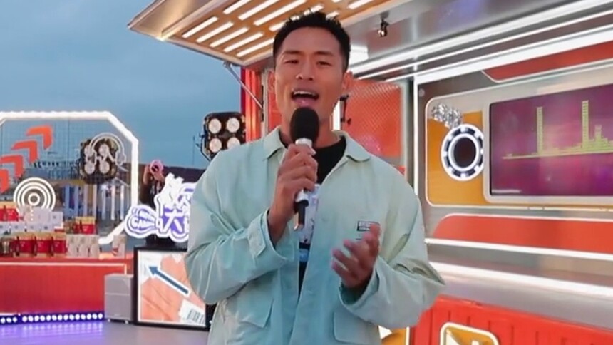 纯享版：亚洲职业攀爬车第一人张京坤演唱《爱很简单》