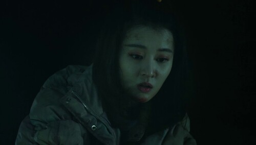 洪父带领大家逃生