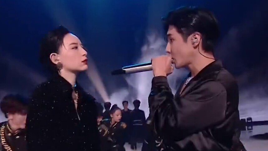 纯享：张晋高瀚宇李斯丹妮《兰花草》 首次合作超默契