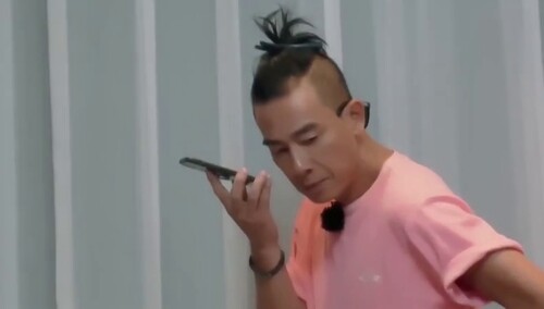 嘉宾档案：陈小春果然不适合聊天啊！点个菜急坏应采儿