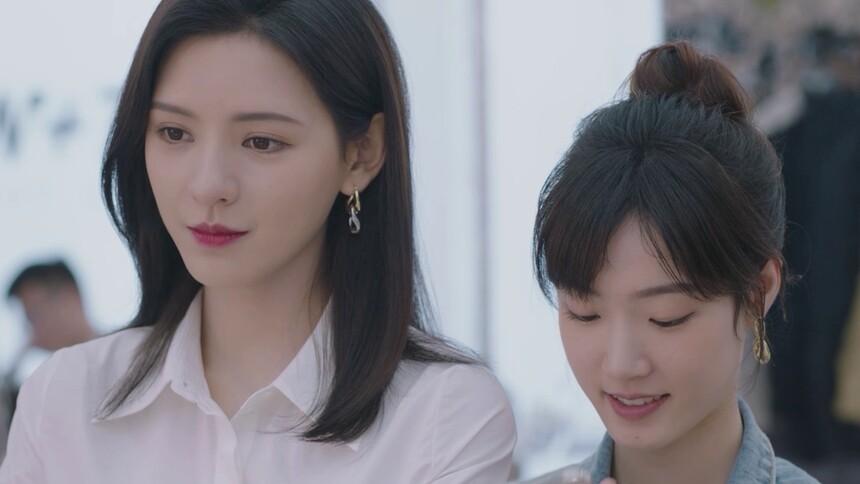 许倾悠解决绿洛直播问题 莫灵泽出手相助