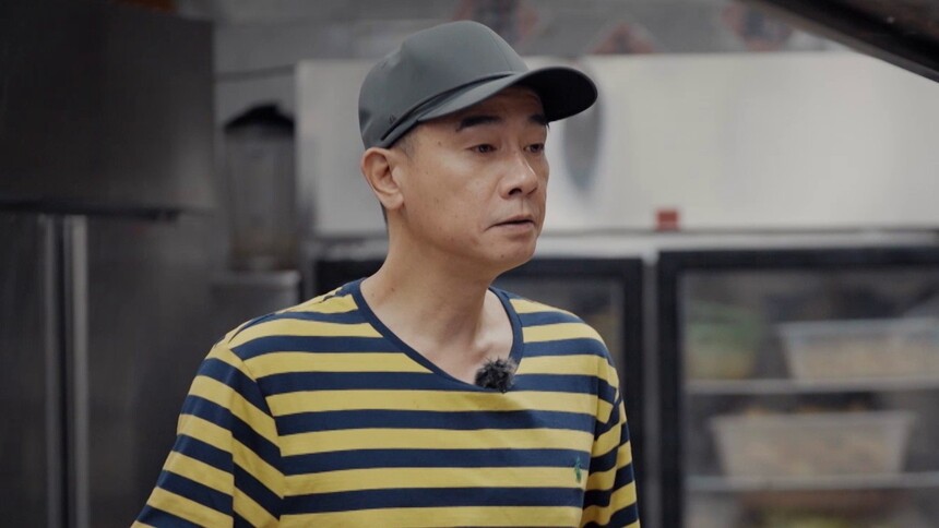 陈小春沉浸式看林晓峰做饭，五官都在替林晓峰努力