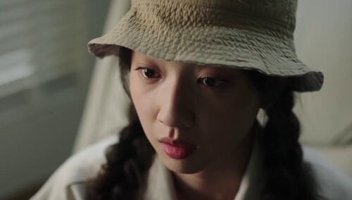 林深给张珊珊做心理催眠