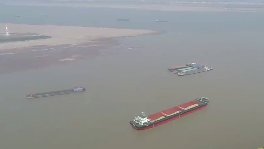 石钟山下江湖两色 清浊互换