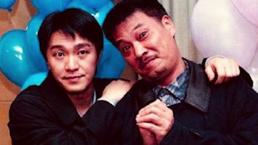 周星驰悼念吴孟达：现在我还无法接受