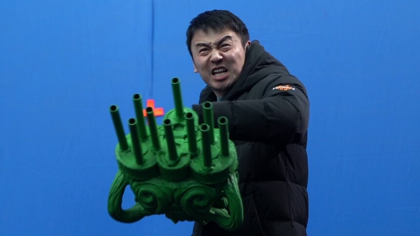 《刺杀小说家》曝“宇宙组”特辑 路阳感动：这是全宇宙最好的剧组