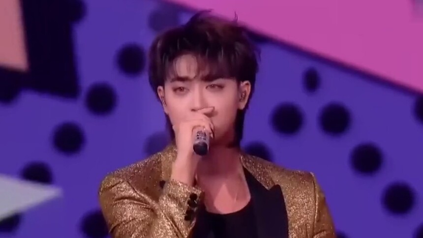 黄子韬《她与你》live