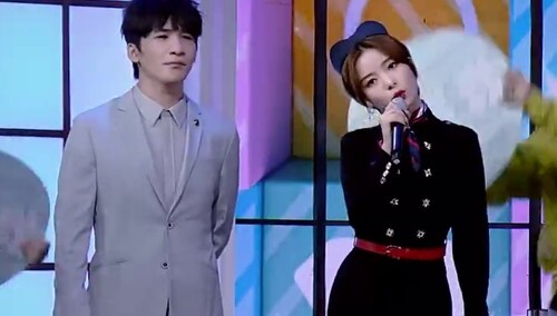 大张伟陈卓璇钱枫李菲儿等唱出维权难心声