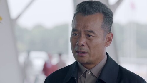 晓风申请外调 周青赶来送行