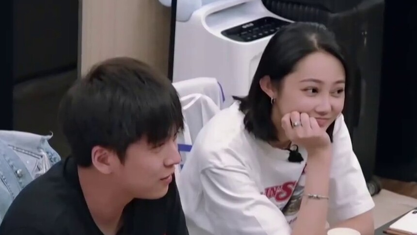 武艺姜萌轩弹唱默契满分 妈妈团大呼把握机会