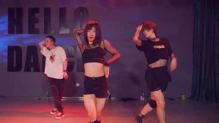 HELLODANCE课堂张艺凡《Skin》