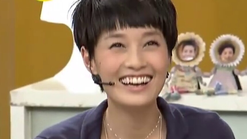 给女儿涂指甲油遭文章“批评”