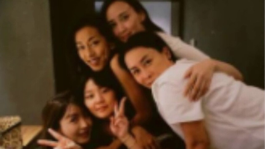 《姐姐2》闺蜜售后！那英晒与周笔畅李菲儿等聚会照