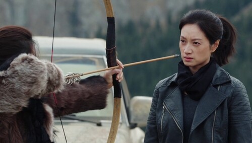 《猎狼者》第5集看点：花翻子做狼子！赛娜举箭相向